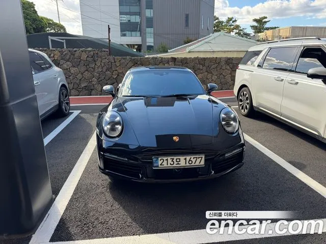 Porsche 911 2022 thumb 11