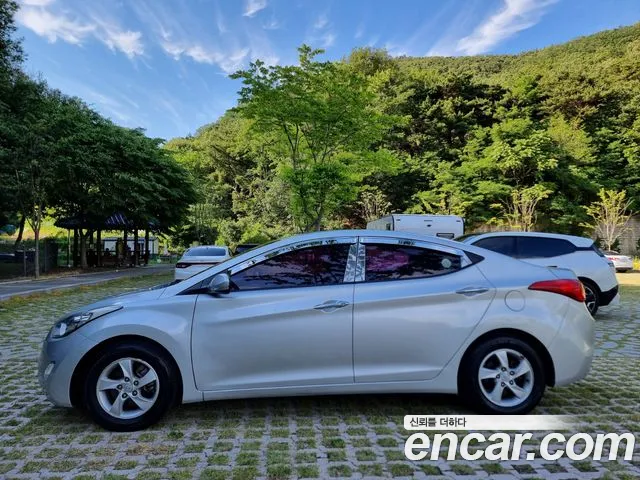Hyundai Avante 2011 thumb 5