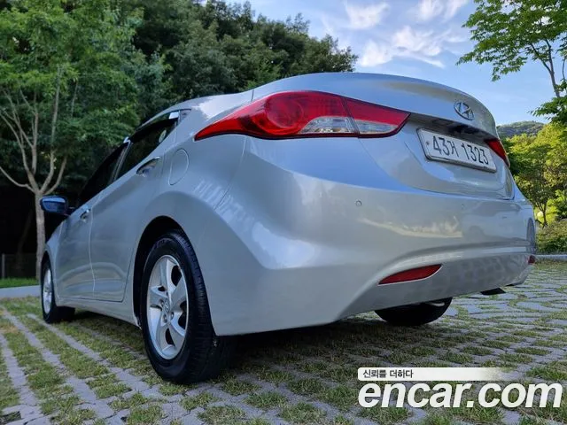 Hyundai Avante 2011 thumb 8