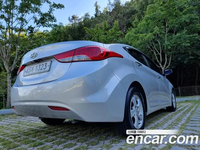 Hyundai Avante 2011 thumb 9