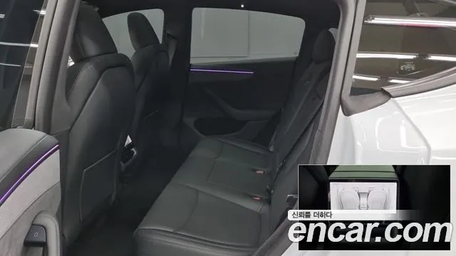 Tesla Model Y 2026 thumb 8