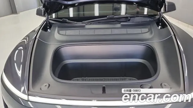 Tesla Model Y 2026 thumb 6
