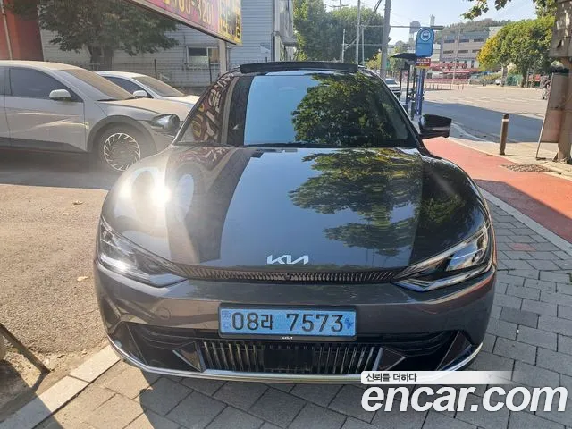 Kia EV6 2021 thumb 2