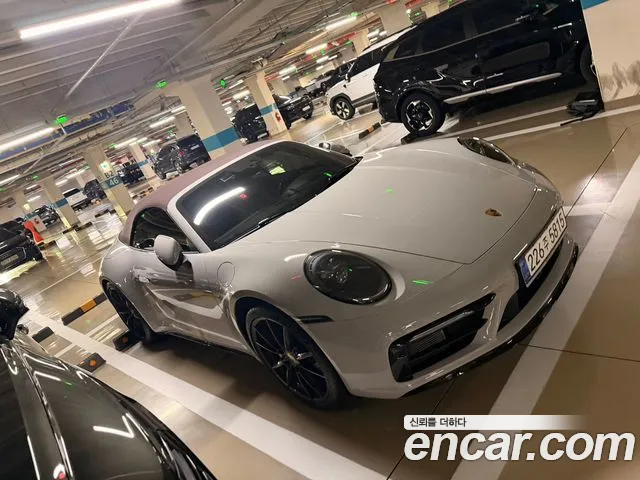 Porsche 911 2020 thumb 7