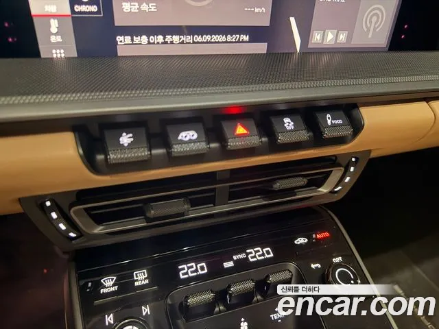 Porsche 911 2020 thumb 9