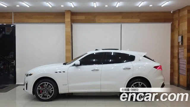 Maserati Levante 2020 thumb 5