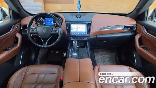 Maserati Levante 2020 thumb 8