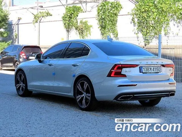 Volvo S60 2021 thumb 2