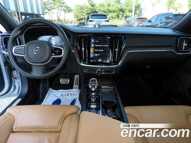 Volvo S60 2021 thumb 7