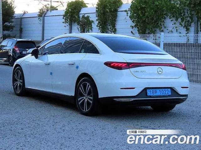 Mercedes-Benz EQE 2023 thumb 2