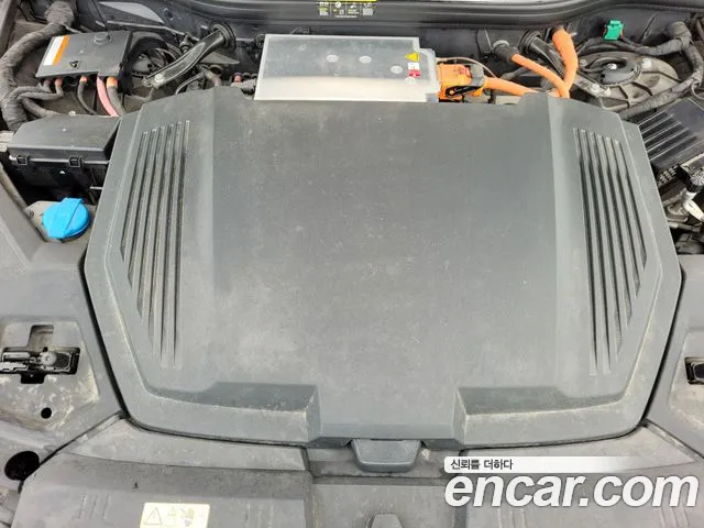 Audi e-tron 2020 thumb 6