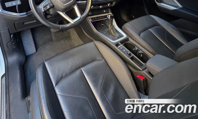Audi Q3 2020 thumb 10