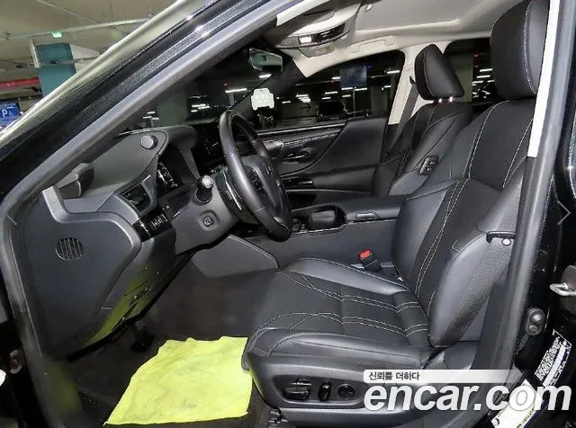 Lexus ES 2025 thumb 6