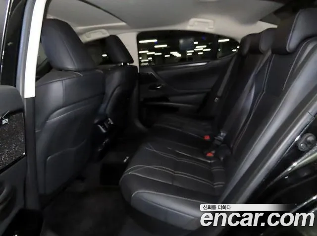 Lexus ES 2025 thumb 7