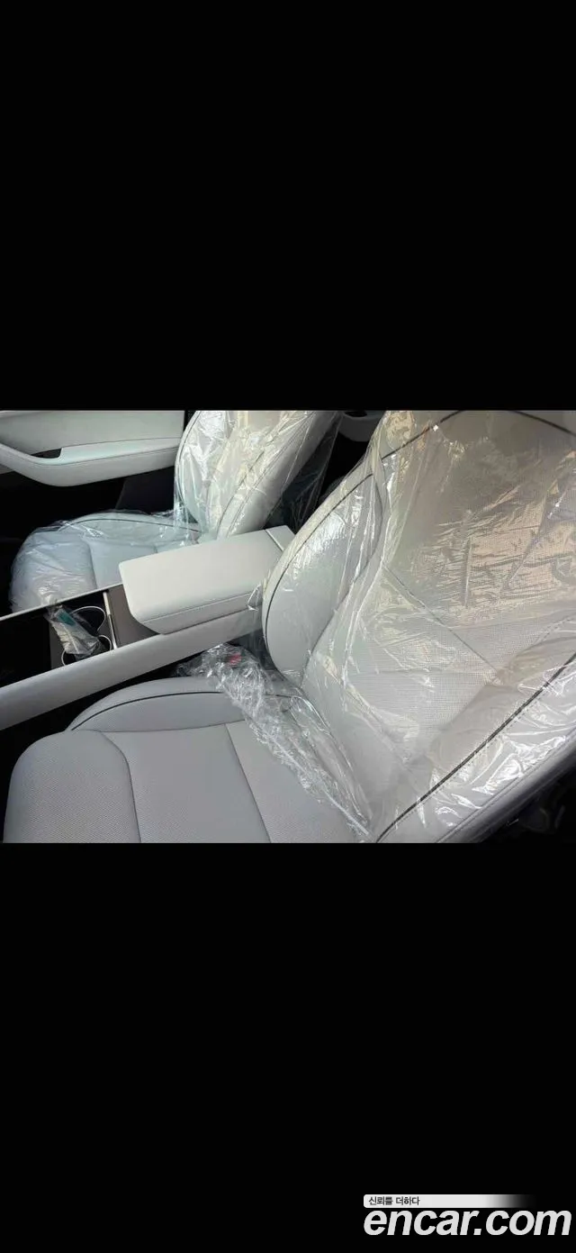 Tesla Model Y 2026 thumb 3