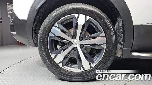 Peugeot 3008 2019 thumb 5
