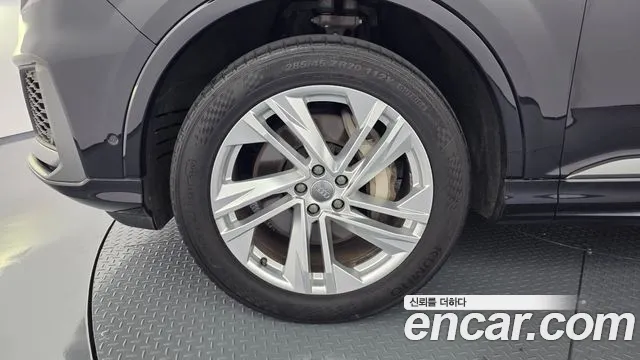 Audi Q7 2020 thumb 4