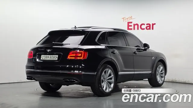 Bentley Bentayga 2019 thumb 2