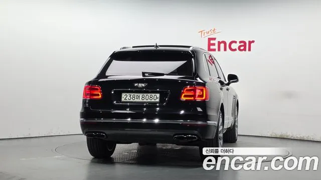 Bentley Bentayga 2019 thumb 4