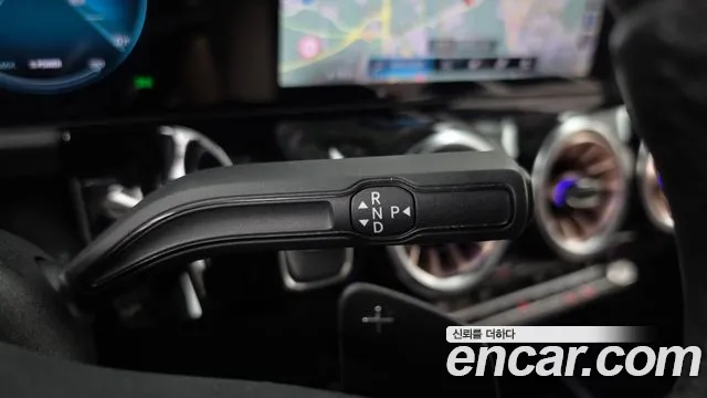 Mercedes-Benz EQA 2021 thumb 9