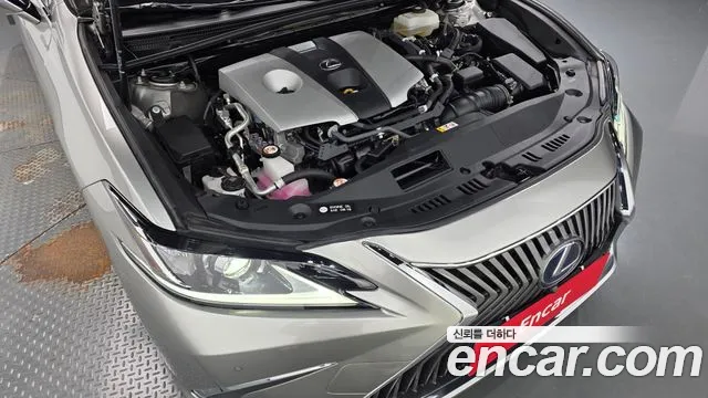 Lexus ES 2021 thumb 6