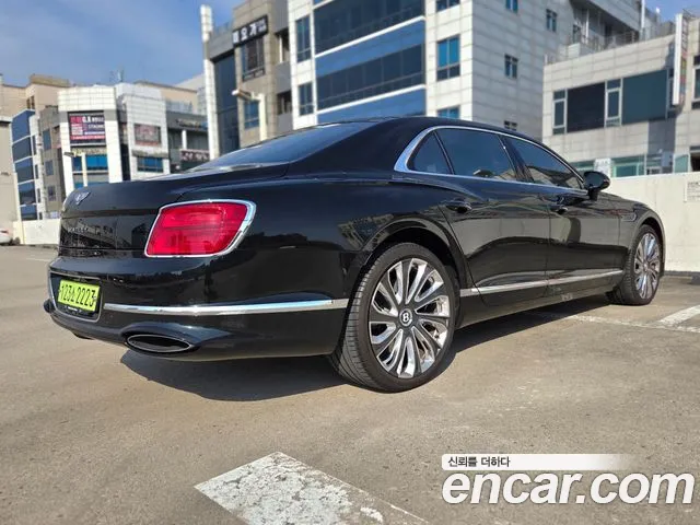 Bentley Flying Spur 2025 thumb 5