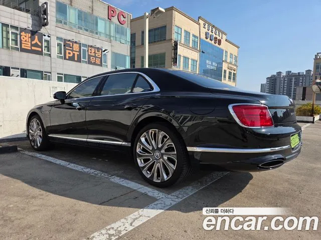 Bentley Flying Spur 2025 thumb 6