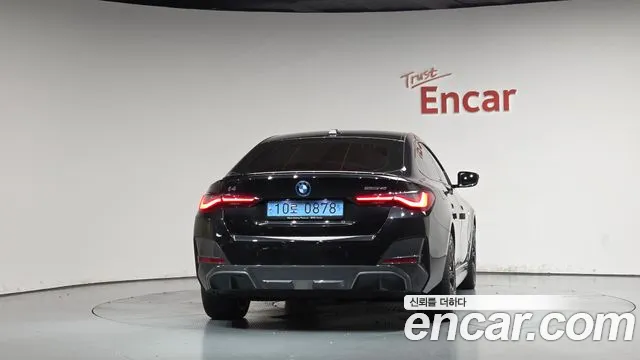 BMW i4 2023 thumb 3