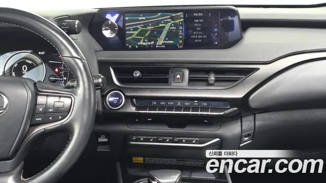 Lexus UX 2019 thumb 12