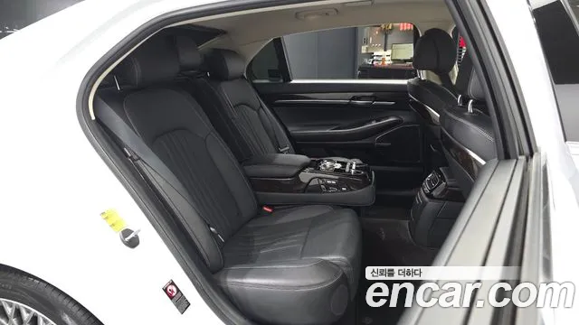Genesis G90 2020 thumb 11