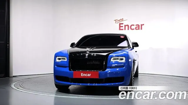 Rolls-Royce Ghost 2019 thumb 3
