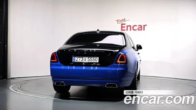 Rolls-Royce Ghost 2019 thumb 4