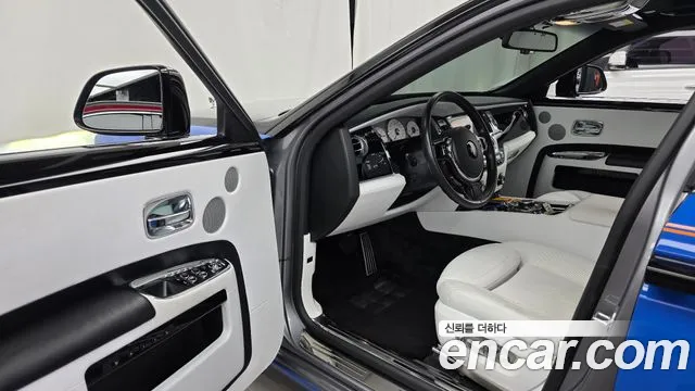 Rolls-Royce Ghost 2019 thumb 10