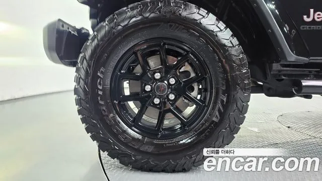 Jeep Gladiator 2025 thumb 5