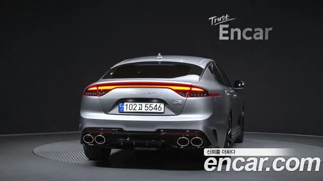 Kia Stinger 2023 thumb 3