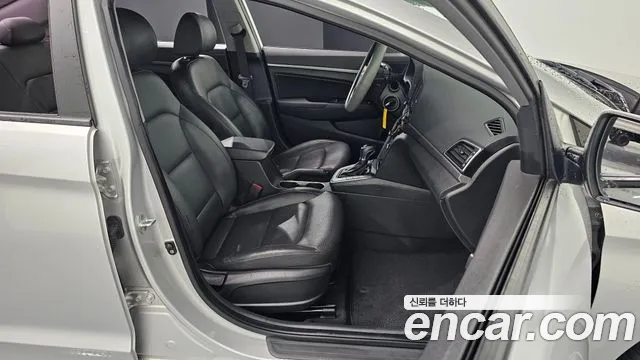 Hyundai Avante 2016 thumb 10