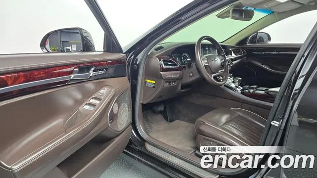 Genesis G90 2017 thumb 10