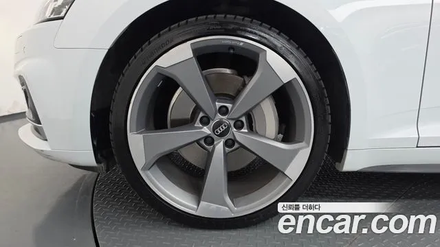 Audi A5 2019 thumb 5
