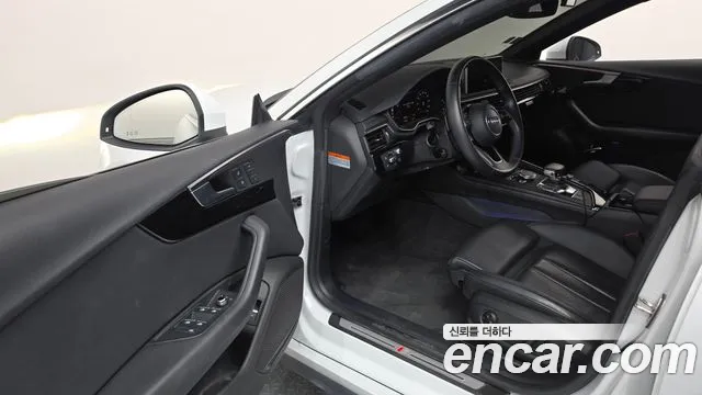 Audi A5 2019 thumb 10