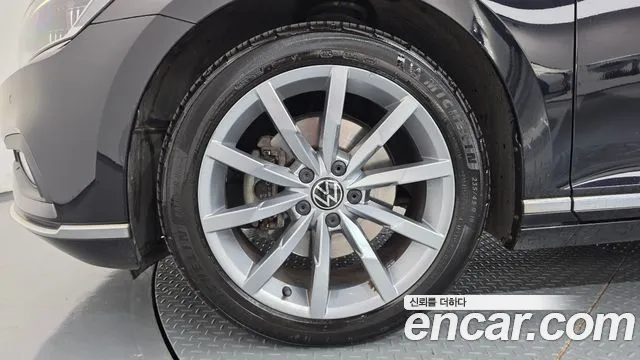 Volkswagen Passat (North America and China) 2022 thumb 5