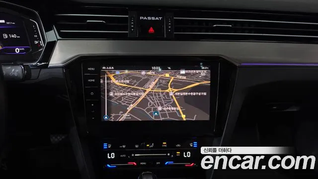 Volkswagen Passat (North America and China) 2022 thumb 12