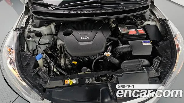 Hyundai Avante 2013 thumb 6
