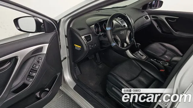 Hyundai Avante 2013 thumb 10