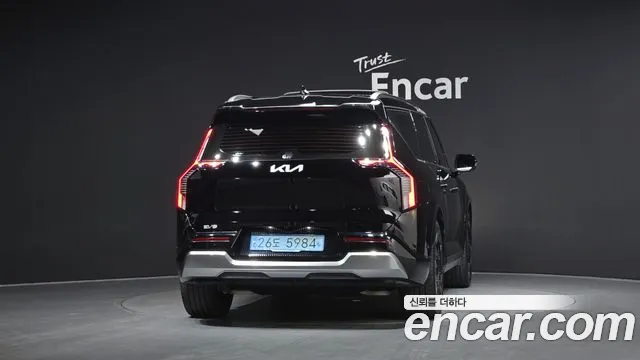 Kia EV9 2023 thumb 4