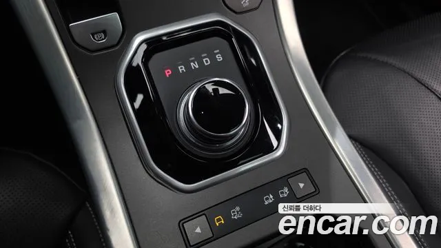 Land Rover Range Rover Evoque 2019 thumb 8