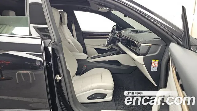 Porsche Macan 2025 thumb 11