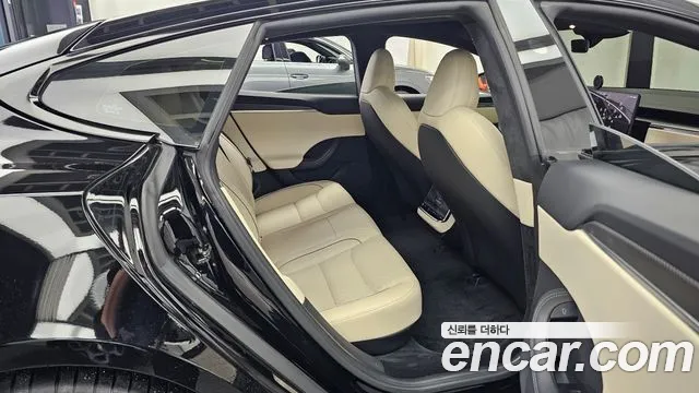 Tesla Model S 2023 thumb 12