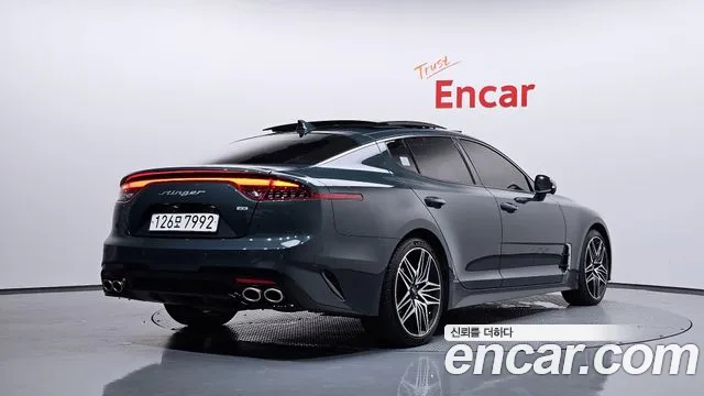 Kia Stinger 2022 thumb 2