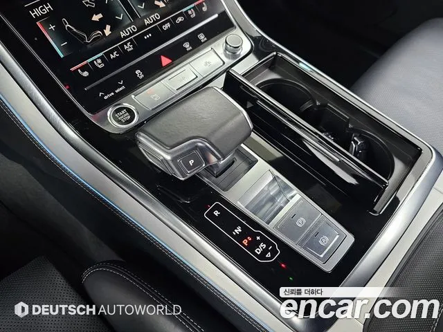 Audi Q8 2021 thumb 9