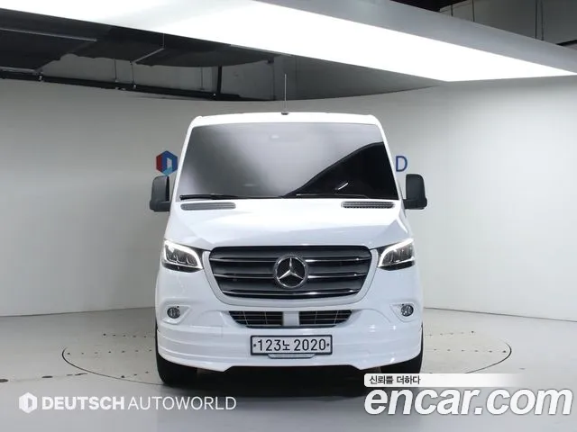 Mercedes-Benz Sprinter 2019 thumb 11